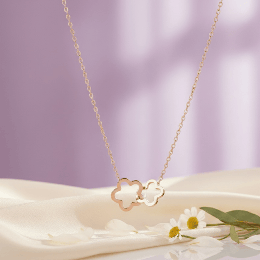 Anti Tarnish Interlock Flower Pendant Necklace