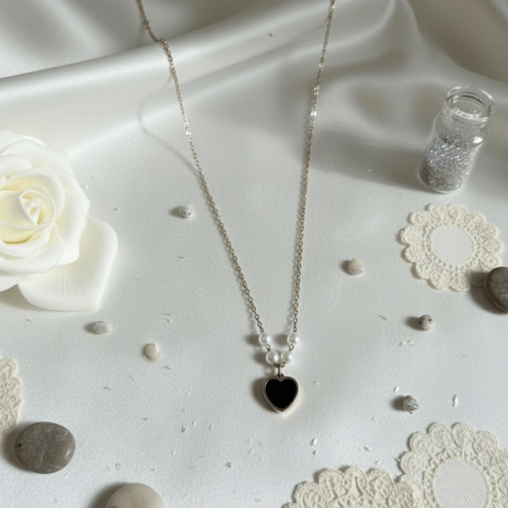 Black Heart Pearl Necklace