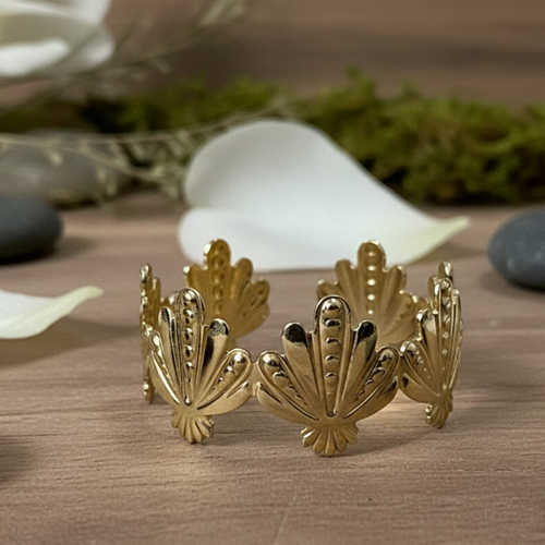 Golden shell Statement Bracelet