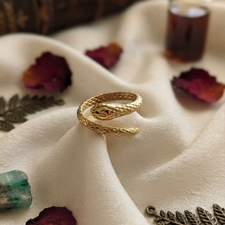 Adjustable Antitarnish gold snake ring