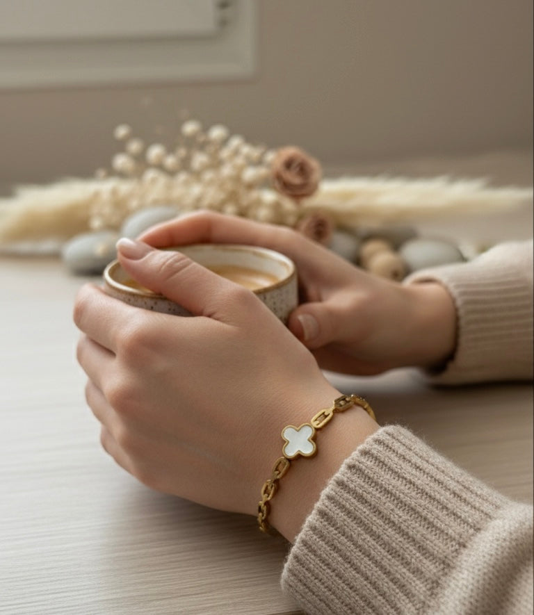 Elegant Clover Bracelet