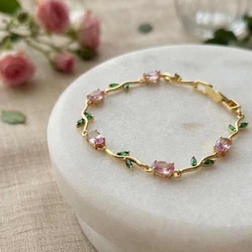 Tulip antitarnish gold bracelet with pink gemstone accents