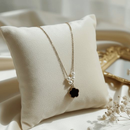 Anti Tarnish Black Clover Pearl Pendant Necklace