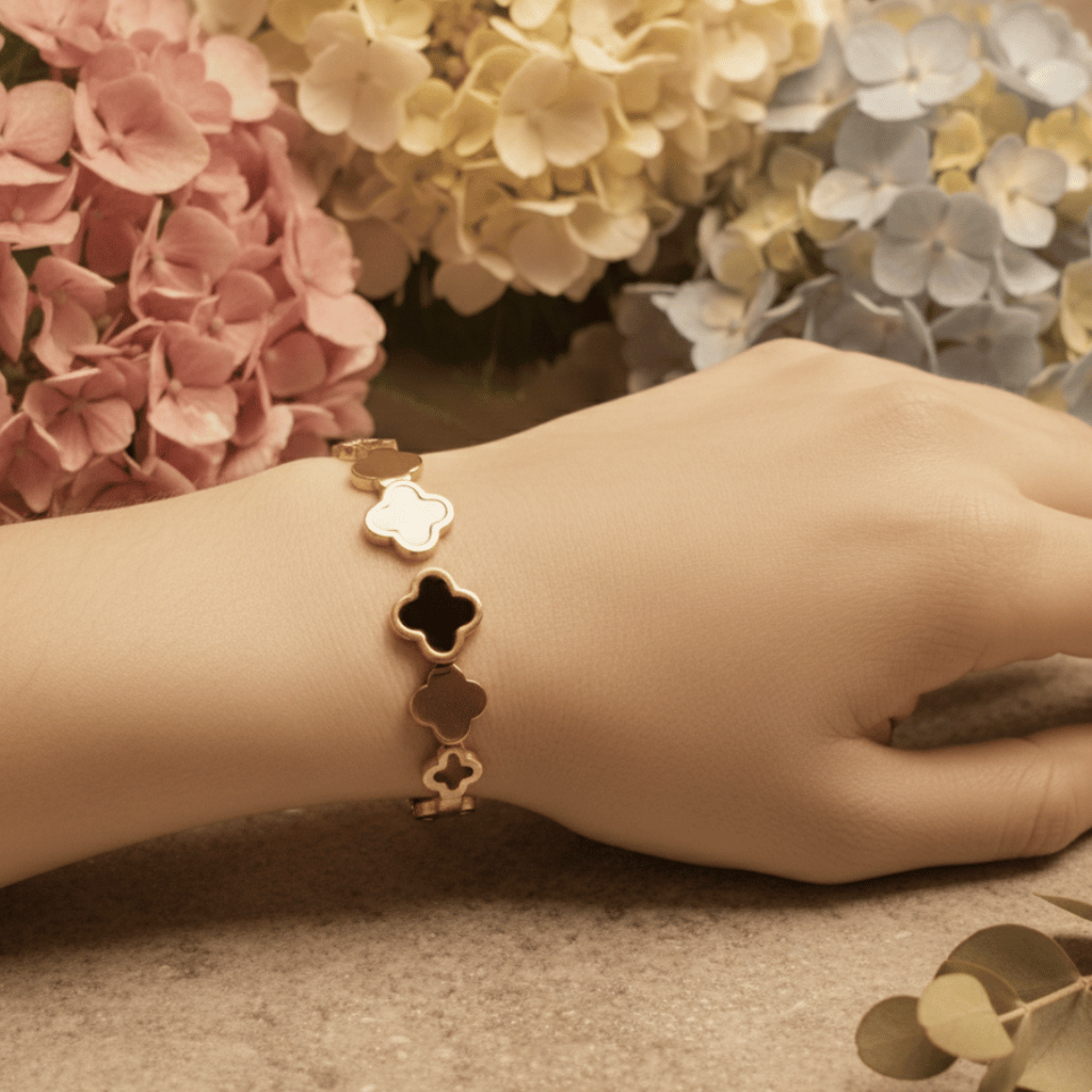 Elegant Clover Link Bracelet